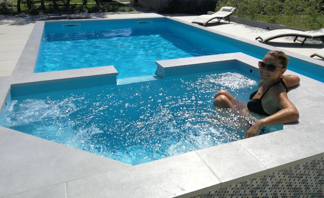 Villa Flora Maris Apartments Privlaka  Εξωτερικό φωτογραφία