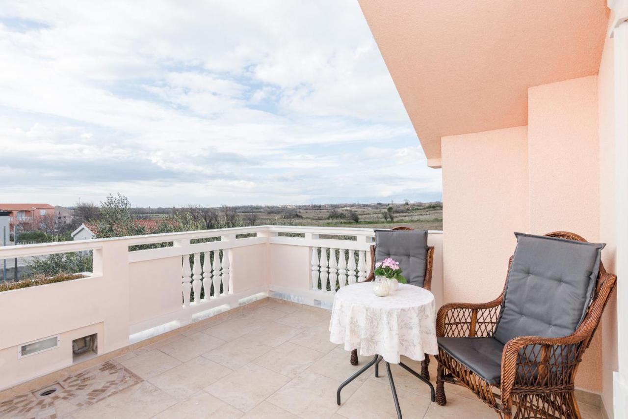 Villa Flora Maris Apartments Privlaka  Εξωτερικό φωτογραφία