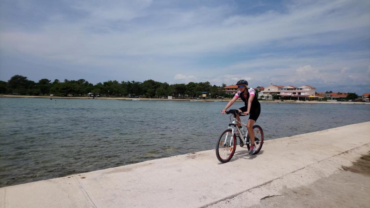 Villa Flora Maris Apartments Privlaka  Εξωτερικό φωτογραφία