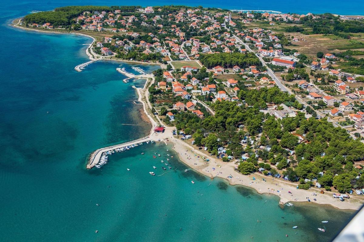 Villa Flora Maris Apartments Privlaka  Εξωτερικό φωτογραφία
