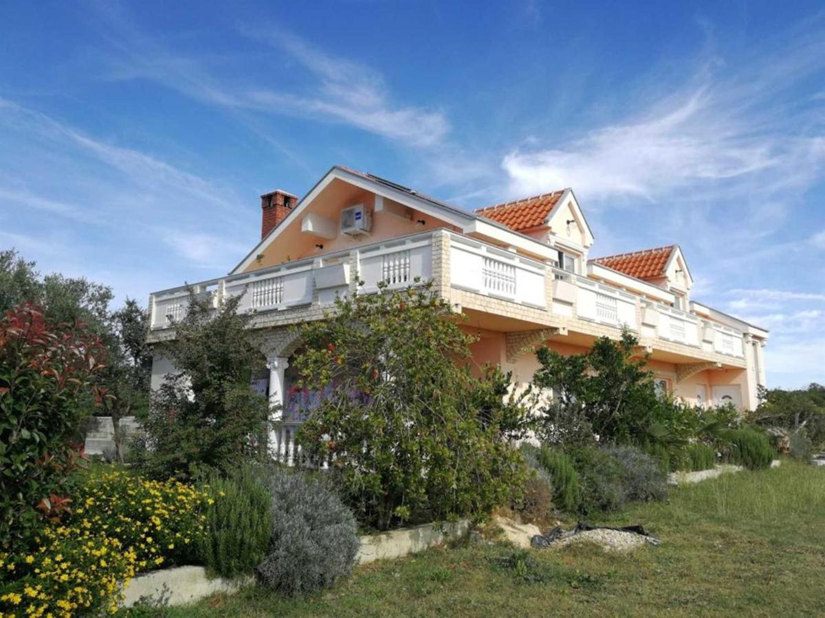 Villa Flora Maris Apartments Privlaka  Εξωτερικό φωτογραφία